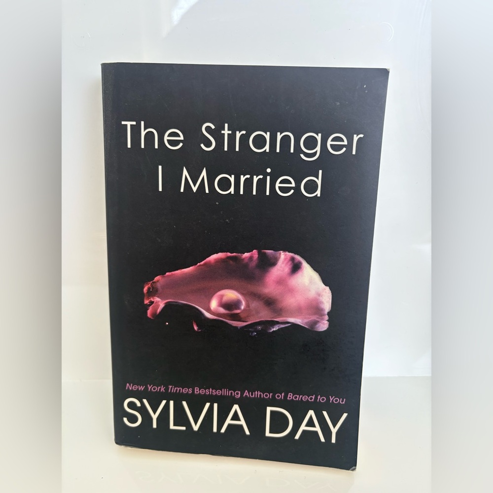 📚 3/$25 📚 The Stranger I Married by Sylvia Day Book